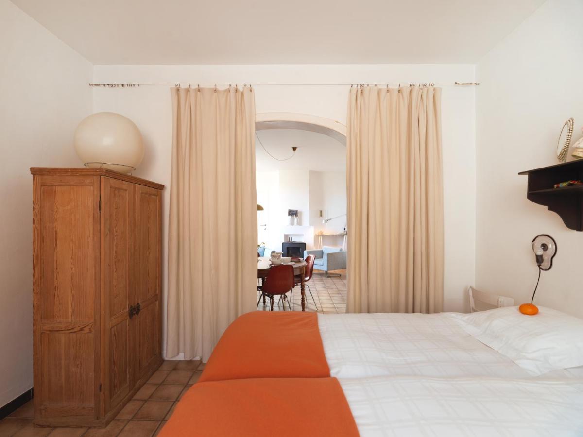 Charming Arty Studioflat, Overlooking The Domain Of A 17Th Century Chapel An Ideal Location For Business Travellers And Peace Seekers Tielrode Kültér fotó